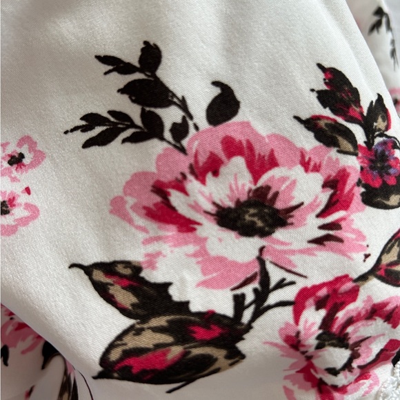 Floral SHEIN Dress - Picture 2 of 6